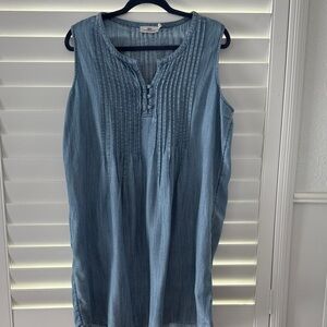 Vineyard Vines Blue Jean Sleeveless Dress. Great for everyday